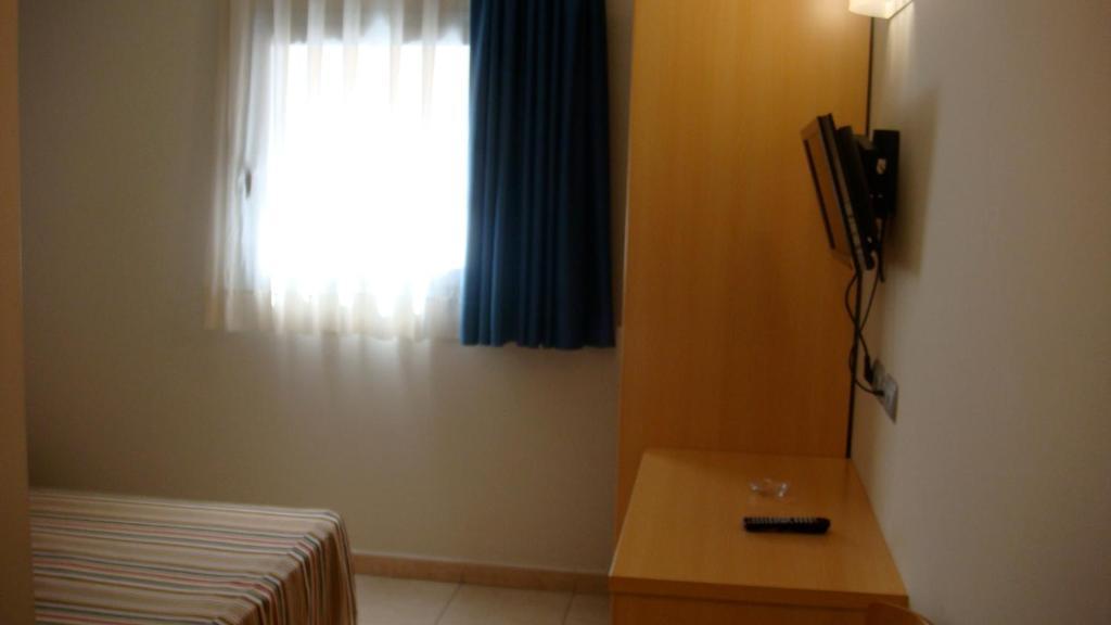 Hotel Blauet By Bossh Hotels El Prat de Llobregat Bilik gambar