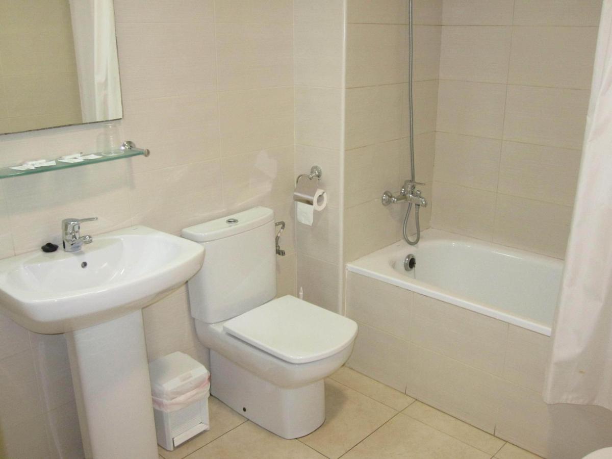 Hotel Blauet By Bossh Hotels El Prat de Llobregat Bilik gambar